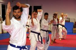 开云体育中国-世界网球队力克日本网球队，梅德韦杰夫绝境逆转