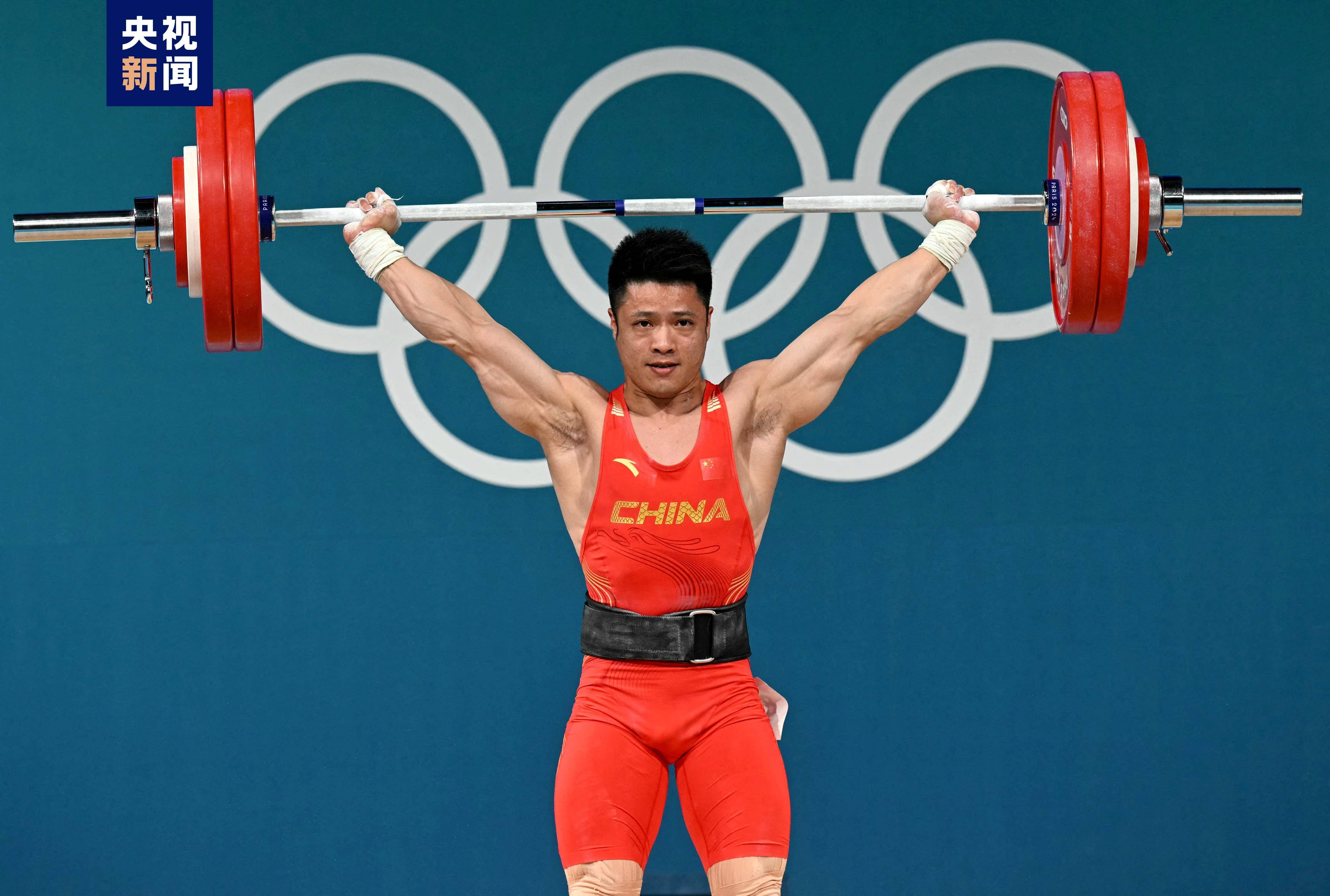 乌兹别克举重选手勇夺金牌