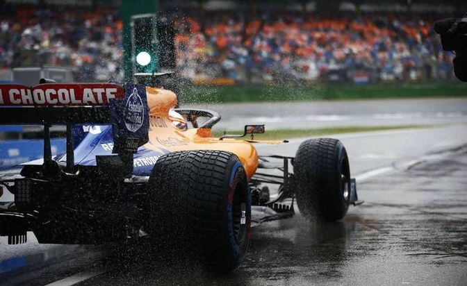 迈凯伦逆转梅赛德斯,诺里斯统治全场 迈凯伦逆转梅赛德斯,诺里斯统治全场