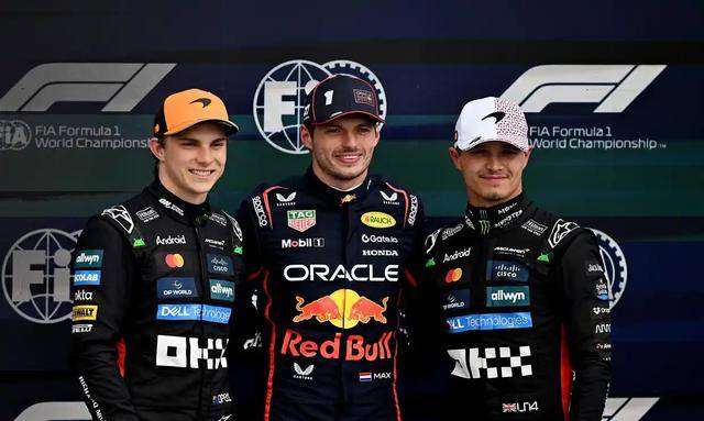 迈凯伦逆转梅赛德斯,诺里斯统治全场 迈凯伦逆转梅赛德斯,诺里斯统治全场