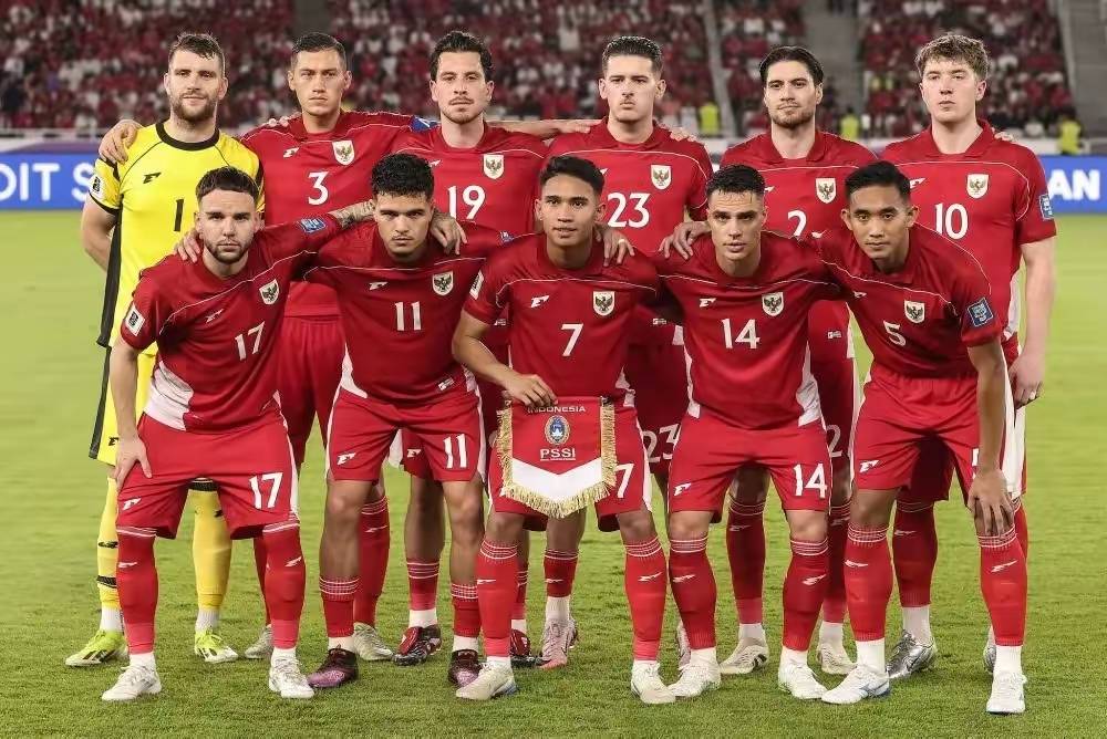 印尼队横扫韩国队，黄鸭组合统治全场