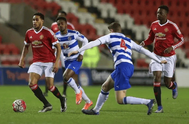 红牛二队碾压阿斯顿马丁，佩雷兹惊艳四座